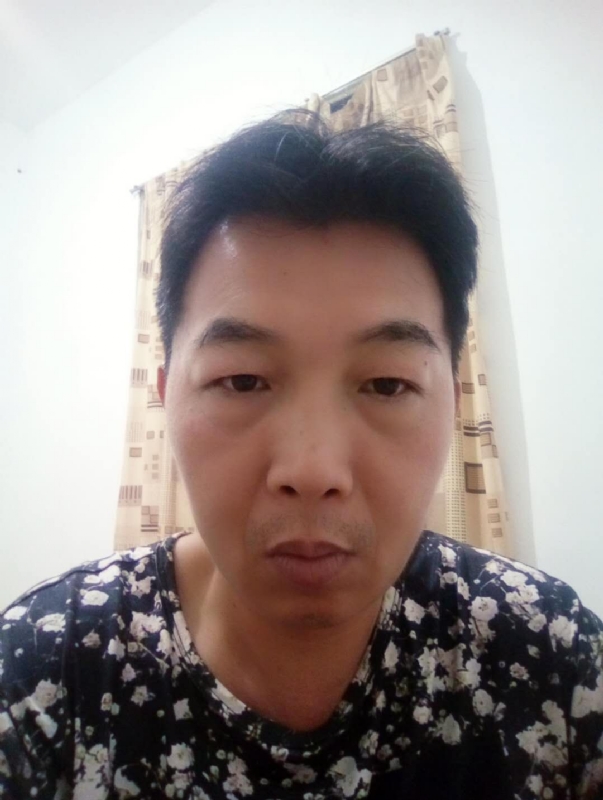 繁华哀伤的第一张照片--宁化婚介网