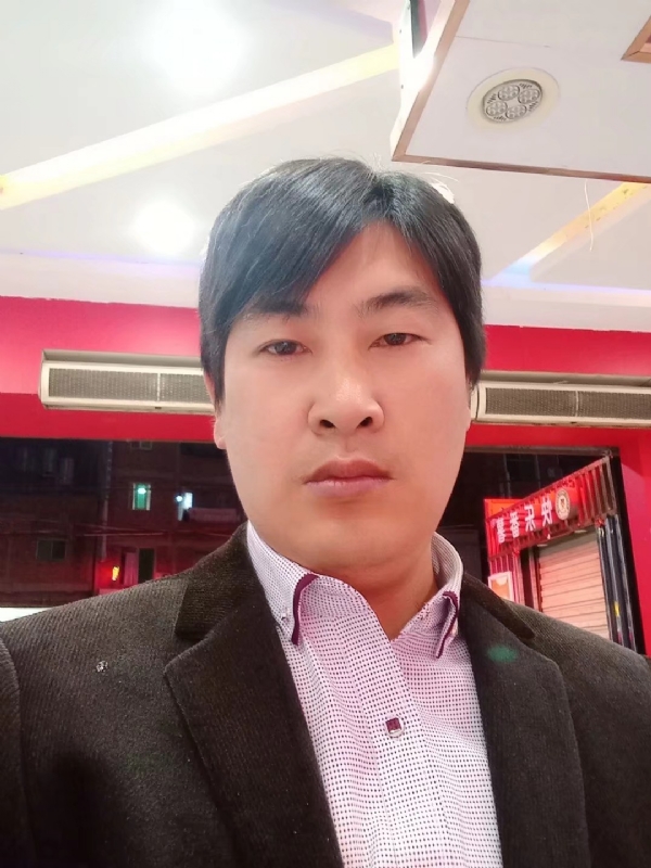 奔跑的第二张照片--宁化婚介网