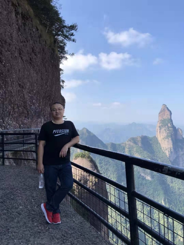 不杵于物的第一张照片--宁化婚介网
