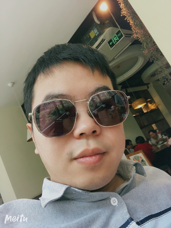 月台等路人的第一张照片--宁化婚介网