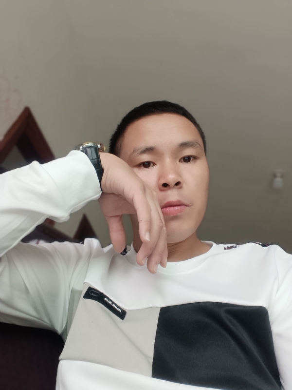 冷漠的第一张照片--宁化婚介网