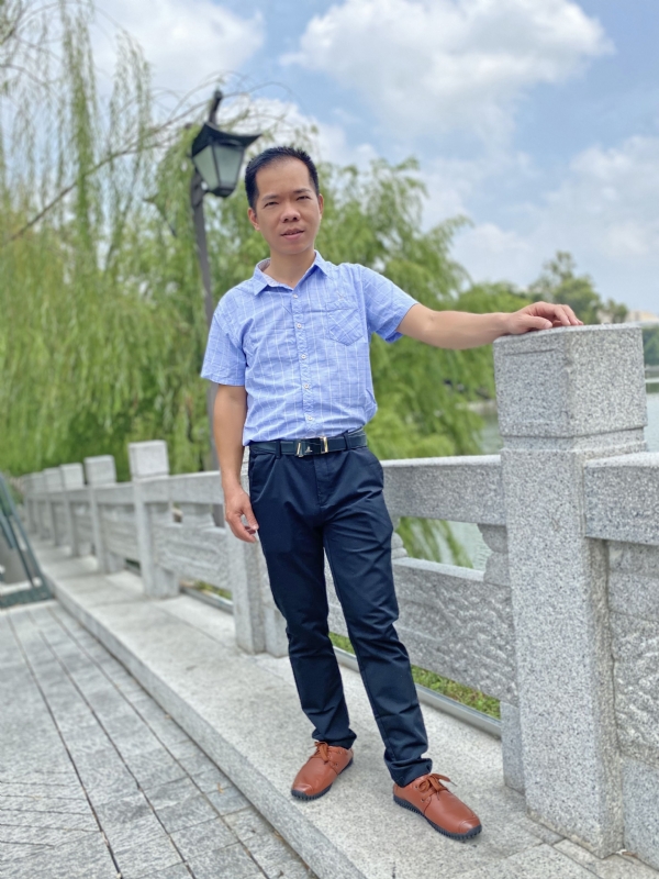 奇峰向阳的第一张照片--宁化婚介网
