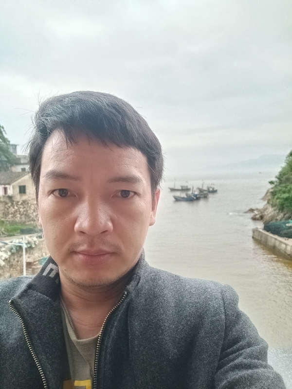啊亮的第一张照片--宁化婚介网
