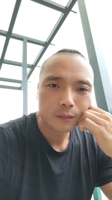 伯爵的第三张照片--宁化婚介网